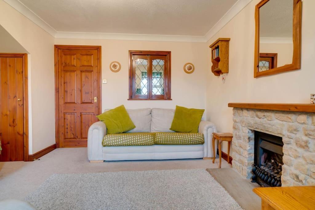 Barley Cottage Whittington  Exteriér fotografie